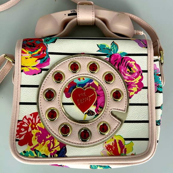 Betsey Johnson “cute” Phone purse - Picture 1 of 7